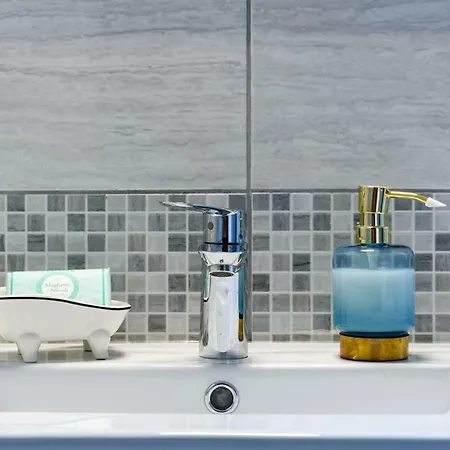 アパート Lora Apartment, Free Private Parking