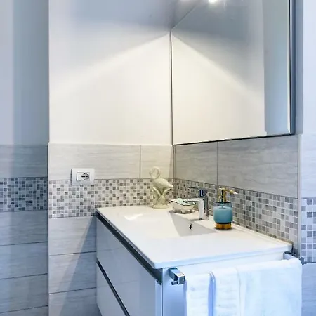 Lora Apartment, Free Private Parking Apartment *