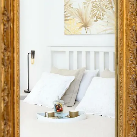 Lora Apartment, Free Private Parking, Self Check In *