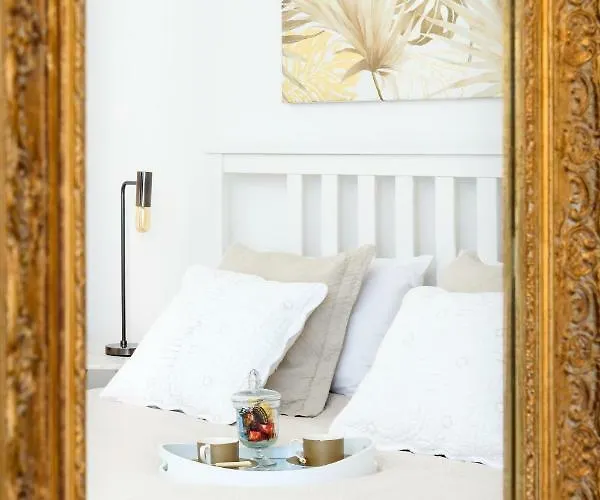 Lora Apartment, Free Private Parking *