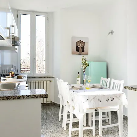 Daire Lora Apartment, Free Private Parking *