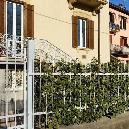 Lora Apartment, Free Private Parking Appartement Côme